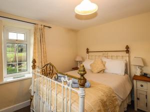 Smithy Cottage at Bowland Bridge