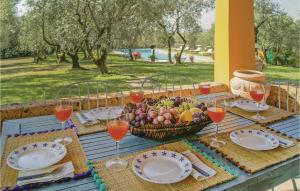 Awesome Home In Buggiano Pt