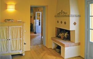 Awesome Home In Buggiano Pt