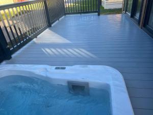 Blue Bell Lodge with Hot Tub Malton