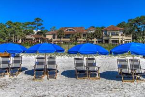 Updated kitchens & baths Flat Screen TVs Bike Rentals & Beach Gear Included