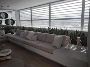 Hermoso apartamento con ingreso directo a la playa