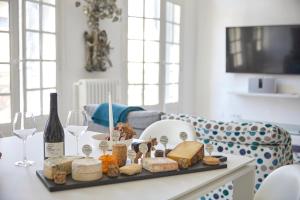 Beautiful Art Lovers Apartment