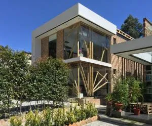 "Bambú Sierra" Cozzy Ecológical Lofts - 昆卡