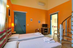 Cavo Perlevos Studios Kea Greece