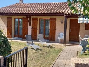 Maisons de vacances Holiday Home in Saint Geni s de Fontedit with a private pool : photos des chambres