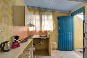 Cavo Perlevos Studios Kea Greece