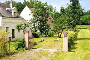 Maisons de vacances Maison d'une chambre avec vue sur le lac jardin clos et wifi a Noyers sur Cher : photos des chambres