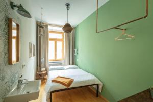 Double Room with Shared Bathroom room in Vienna Hostel Ruthensteiner