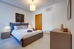 Deluxe Apartment with Valletta and Harbour Views