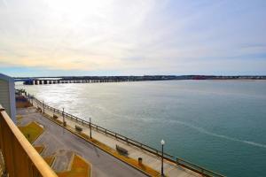 Crab Cove On The Bay 406