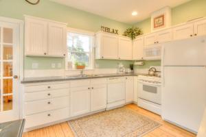 Tides At Bella Beach