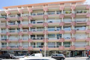 Maisons de vacances Air-Conditioned Apartment With Furnished Terrace & Parking Rated 3 Stars : photos des chambres