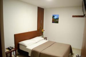 Aparta Hotel El Faro Buga