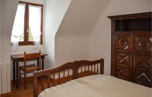 Maisons de vacances 4 Bedroom Amazing Home In Pleubian : photos des chambres