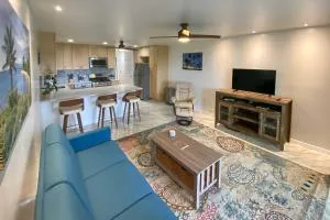 High-End Resort Condo Nestled on Molokai Shoreline - Ualapue