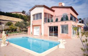 Beautiful Home In Les Adrets With 5 Bedrooms, Wifi And Private Swimming Pool