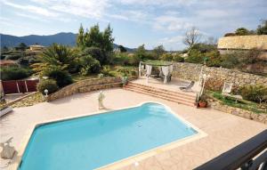 Maisons de vacances Beautiful Home In Les Adrets With 5 Bedrooms, Wifi And Private Swimming Pool : photos des chambres