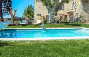 Appartements Stunning Apartment In Avignon With 2 Bedrooms, Outdoor Swimming Pool And Heated Swimming Pool : photos des chambres