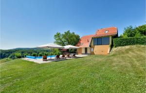 Stunning Home In Bedenica With 3 Bedrooms, Sauna And Wifi
