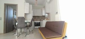 Experience a nice view appartment-heart of Athens