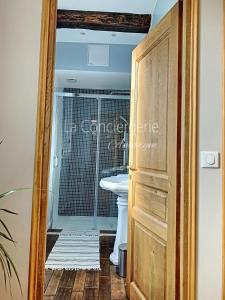Appartements AA13 - Le Victor HUGO - sejour d’exception dans un appartement historique : photos des chambres