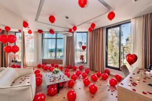 King Suite with Sea View room in Marina Premium