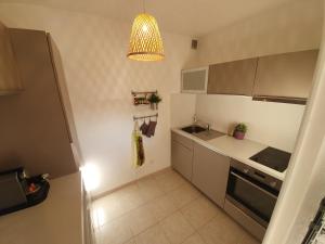 Appartements Le Cezanne - Climatise avec grande terrasse : photos des chambres