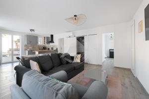 Appartements AS15280 - P3 face a la mer avec garage prive a 2 pas du Centre Ville : photos des chambres