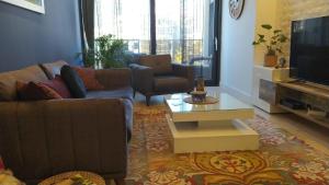 Soho City Apartment with Garage