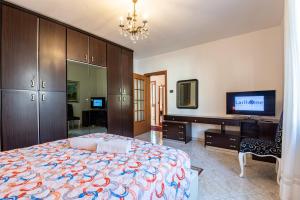 Apartment with garden a few steps from the lake - Larihome A06