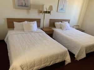 Standard Queen Room room in Plaza Inn Lordsburg