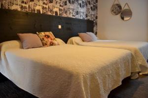 Hotels Aux Lys d'Or : Chambre Double