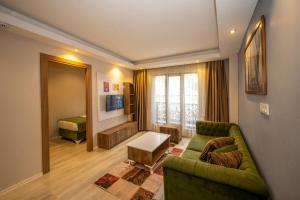 Marida Suit - Istanbul Taksim