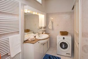 Frosos Beachfront Maisonette Acharavi