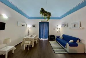 Porto Salvo Apartments - by Vacation Service
