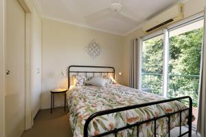 Charming CBD Apt 3bd 2bth - walk to Waterfront