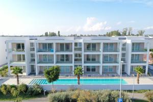 Saint Tropez Apartments