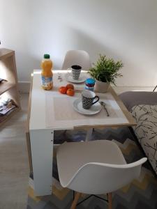 Appartements CORAIL STUDIO - 2MIN PLAGE CENTRE VILLE - CLIM - WIFI - PARKING PRIVE - IDEAL FAMILLE - La Grande Motte : photos des chambres