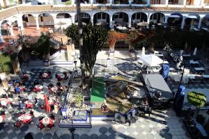 Apartment on the Plaza