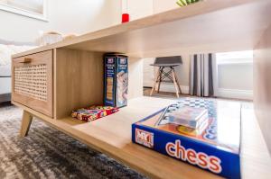 2BR Cosy Stay Near Cathedral Parking Workspace