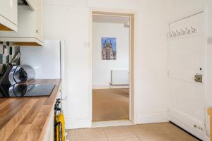 Fantastic, Spacious 3 Bedroom House With Garden