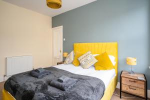 Fantastic, Spacious 3 Bedroom House With Garden