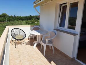 Apartments Donadic I Caska
