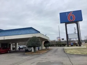 Motel 6-Memphis, TN - East - 米灵顿