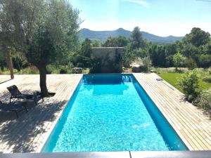 VILLA privée 3 étoiles avec piscine, jardin et terrain de pétanque