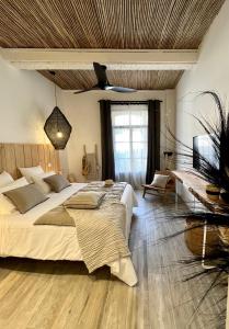 Maisons d'hotes Le S : photos des chambres