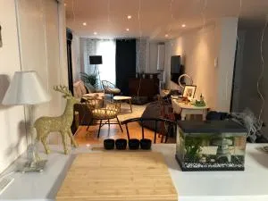 Agréable maison de ville ,calme avec tous les commerces à 150M - Équeurdreville