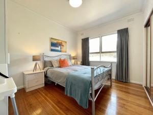 Capelink Beach House-Atop Prestigious Olivers Hill