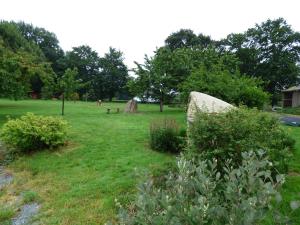 Maisons d'hotes Au Pied Leve : Chambre Double - Vue sur Jardin